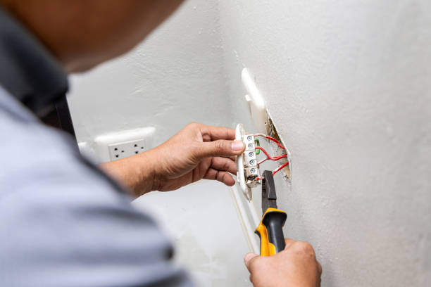 Best Licensed Electrician  in Poynette, WI